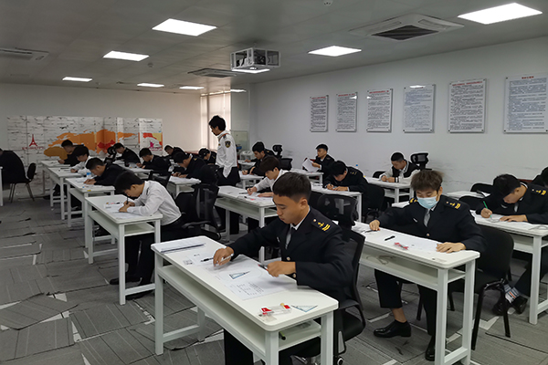 海运学院航海类学生船员适任证书实操考试顺利开考